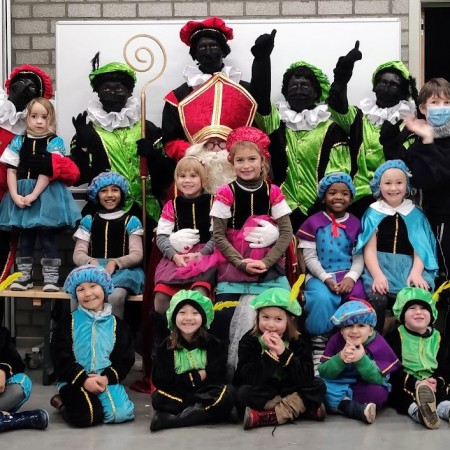 De Sint op bezoek  4 - Toneelvereniging Plankenkoorts 